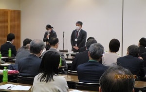 島根県教育委員会による講評の様子の写真