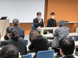 島根県教育委員会による講評の様子の写真
