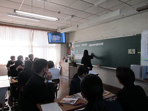 �����݂�����s������g���w�Z�̎��Ƃ̖͗l