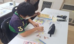 参加者が引換体験をしている様子