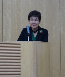 講演する坂東氏